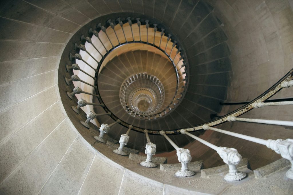 Directional staircase